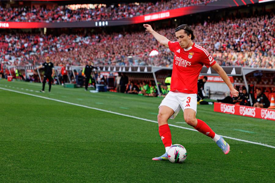 Alvaro Carreras, evoluând în tricoul Benficăi Transferul lui Alvaro Carreras la Real Madrid, în impas » Pretențiile impuse de Benfica madrilenilor