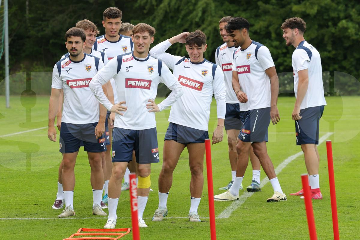 Dialogul zilei în cantonamentul naționalei U21 » Schimb savuros de replici Pancu - Ianis Stoica: „Tu ești tare în gură”