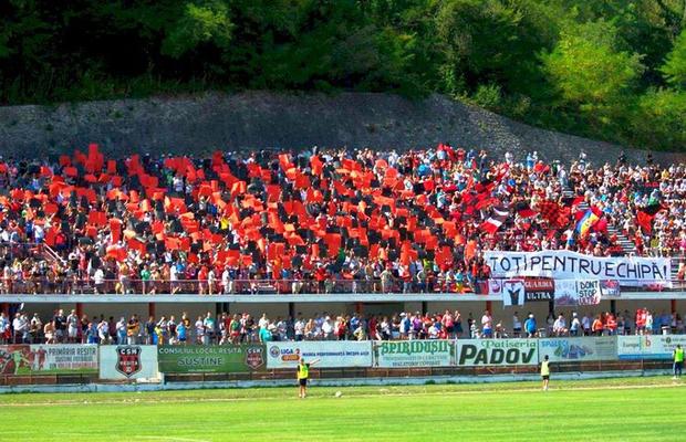 Cealaltă față a fotbalului » N-a ajuns la barajul pentru Superligă, ci la o clinică de recuperare lângă Belgrad: „Corpul nu mă ascultă mereu”