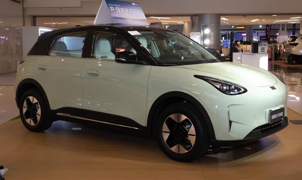GEELY EX2 - Mașină chinezească