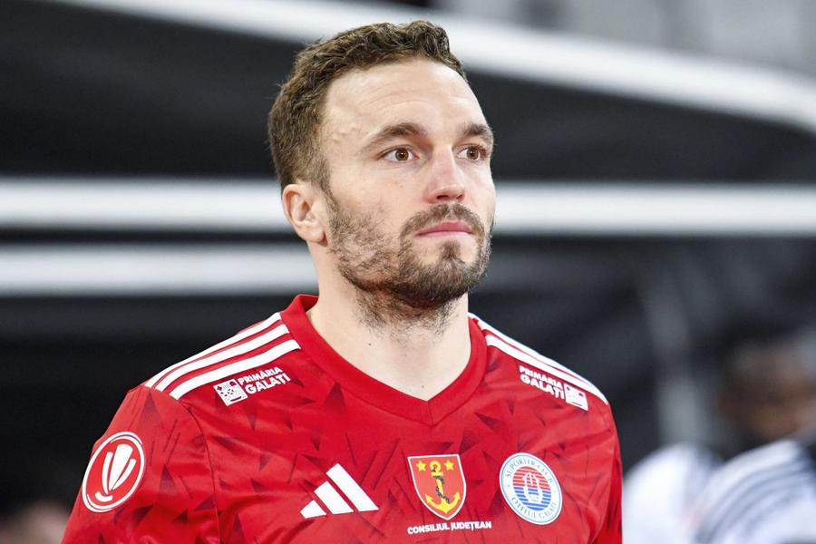 Gabriel Debeljuh se desparte de Oțelul. Foto: Imago Images Pleacă după 7 ani în fotbalul românesc: destinație surprinzătoare