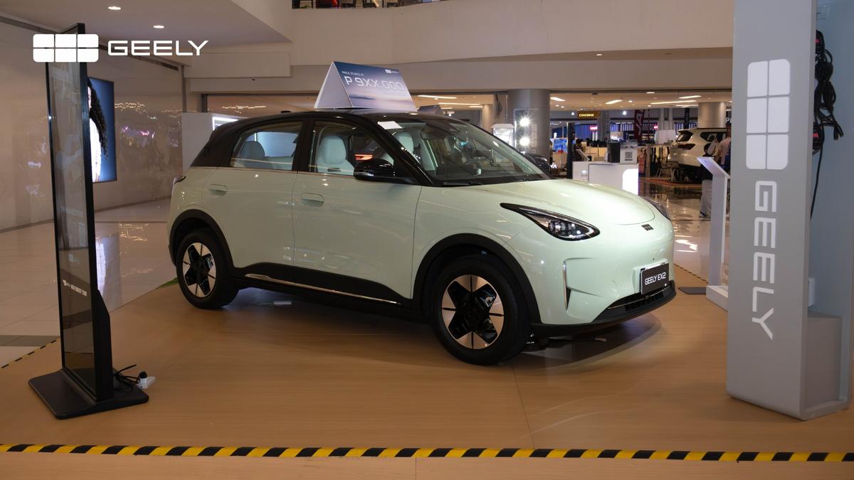 GEELY EX2 - Mașină chinezească
