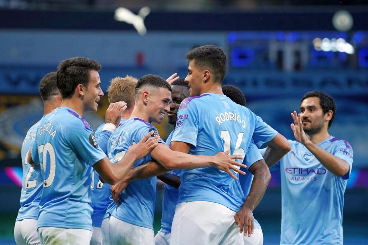 MANCHESTER CITY - LIVERPOOL 4-0. FOTO Campioana din Premier League, primită cu garda de onoare, apoi umilită de City!