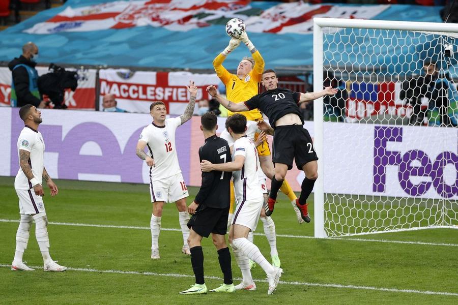 Anglia - Germania 2-0 Plictis pe hartă și în viață