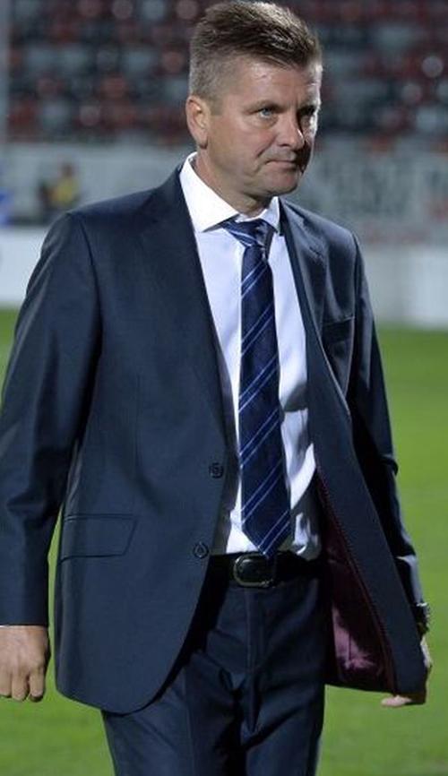 Dusan Uhrin