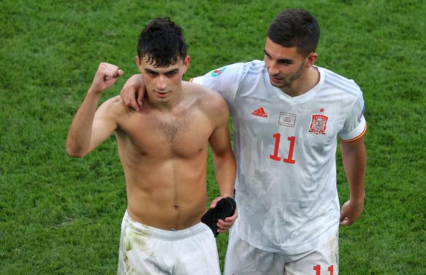 În timp ce Rădoi de-abia a găsit jucători pentru a forma lotul de Olimpiadă, Spania se bazează pe 6 fotbaliști aflați la Euro 2020!