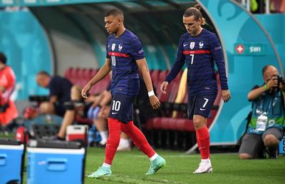 Francezii, ca niște dușmani » Conflict Mbappe - Griezmann + Rabiot spre Pogba: „Du-te la futsal!”