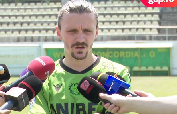 Interviu incisiv al noului dinamovist: „Dacă nu avem obiectivul ăsta, merg să fac duș și plec acasă!” + „Pfff, sunt 8 Dinamo acum”
