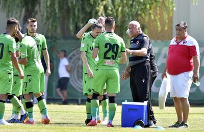 Continuă haosul la Dinamo! Sub amenințarea falimentului, jucătorii refuză să mai joace meciuri amicale