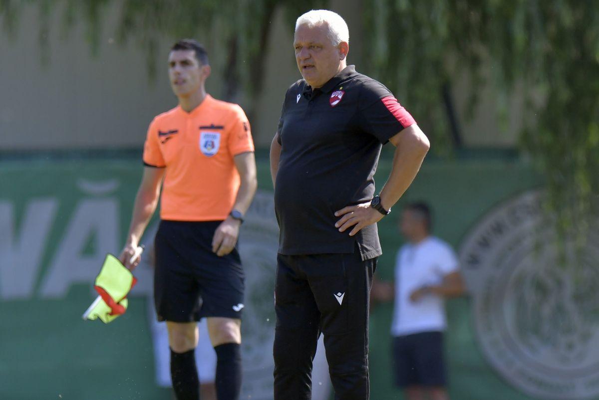 E gata să semneze cu Dinamo, dar e categoric: „Dacă e foarte rău, ridic mâna și plec acasă”