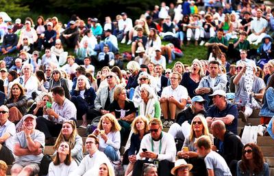 „Ce, a mâncat căpșune?!” » Fenomen bizar la Wimbledon: de ce sunt dați afară angajații turneului