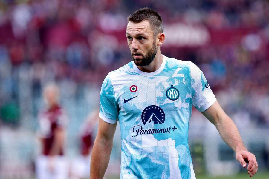 Stefan de Vrij. Foto: Imago Marca a alcătuit TOP 20 de jucători rămași liber de contract » De la David de Gea până la Sergio Ramos și Eden Hazard