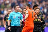 Două schimbări în regulile fotbalului » Pentru arbitri și portari! Se pregătește modificarea radicală a legii ofsaidului