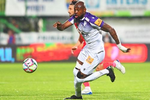 Saudiții de la Al-Faisaly au transmis o ofertă oficială senzațională către Arnold Garita (26 de ani). Francezul va primi 600.000 de dolari în următorul sezon, chiar dacă va evolua în al doilea eșalon. / FOTO: Imago