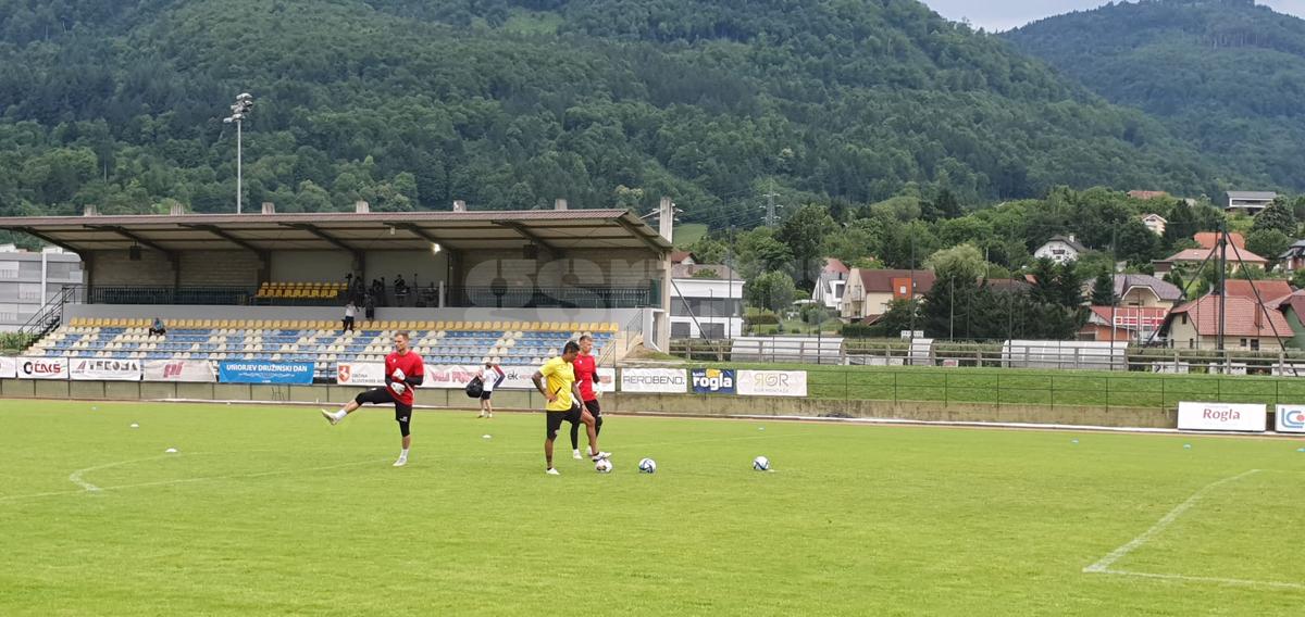 Dinamo începe săptămâna cu două transferuri! Unul i-a interzis visul lui Gigi Becali în 2022