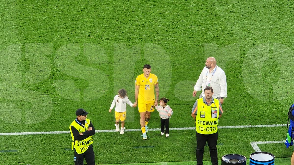 „În minutul 90, în mijlocul întunericului, imensa peluză a început să scandeze «România, România!». O mulțumire” » Scene emoționante la final: 25.000 de inimi, o singură națională