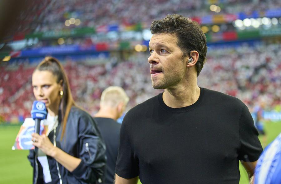 Michael Ballack Penalty refuzat României? Legendarul Michael Ballack se revoltă: „Pentru mine e clar! Nici n-au analizat” » Probleme și la golul 3