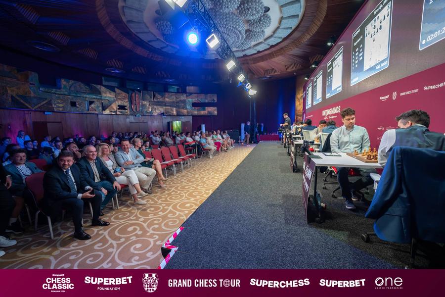 A cincea rundă de la Superbet Chess Classic România 2024 s-a finalizat exclusiv cu remize. Clasamentul rămâne neschimbat