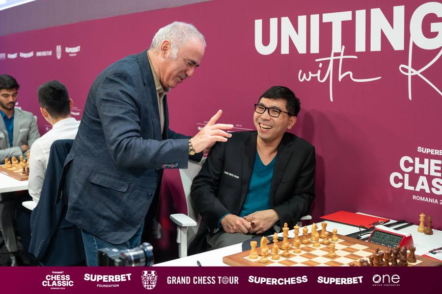A cincea rundă de la Superbet Chess Classic România 2024 s-a finalizat exclusiv cu remize. Clasamentul rămâne neschimbat