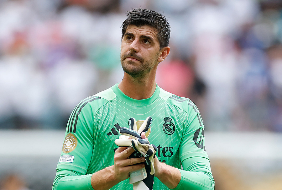 Thibaut Courtois a salvat-o pe Real Madrid de la o umilință pe Anfield „Cine este cel mai bun portar din lume, Courtois, Alisson sau Donnarumma?” » Schmeichel și Carragher au lămurit-o