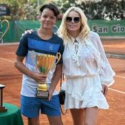 William Văsîi a avut mama alături la turneele desfășurate în Italia / Sursă foto: Facebook