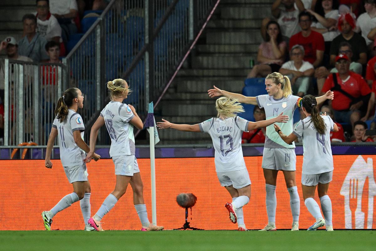 S-a încheiat prima seară de la Euro 2025 de fotbal feminin. Meci infernal pentru Alina Peșu