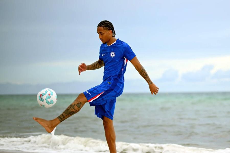 Joao Pedro, fotbalistul lui Chelsea. FOTO: X Barcelona forțează: Deco a zburat la Londra pentru a face transferul