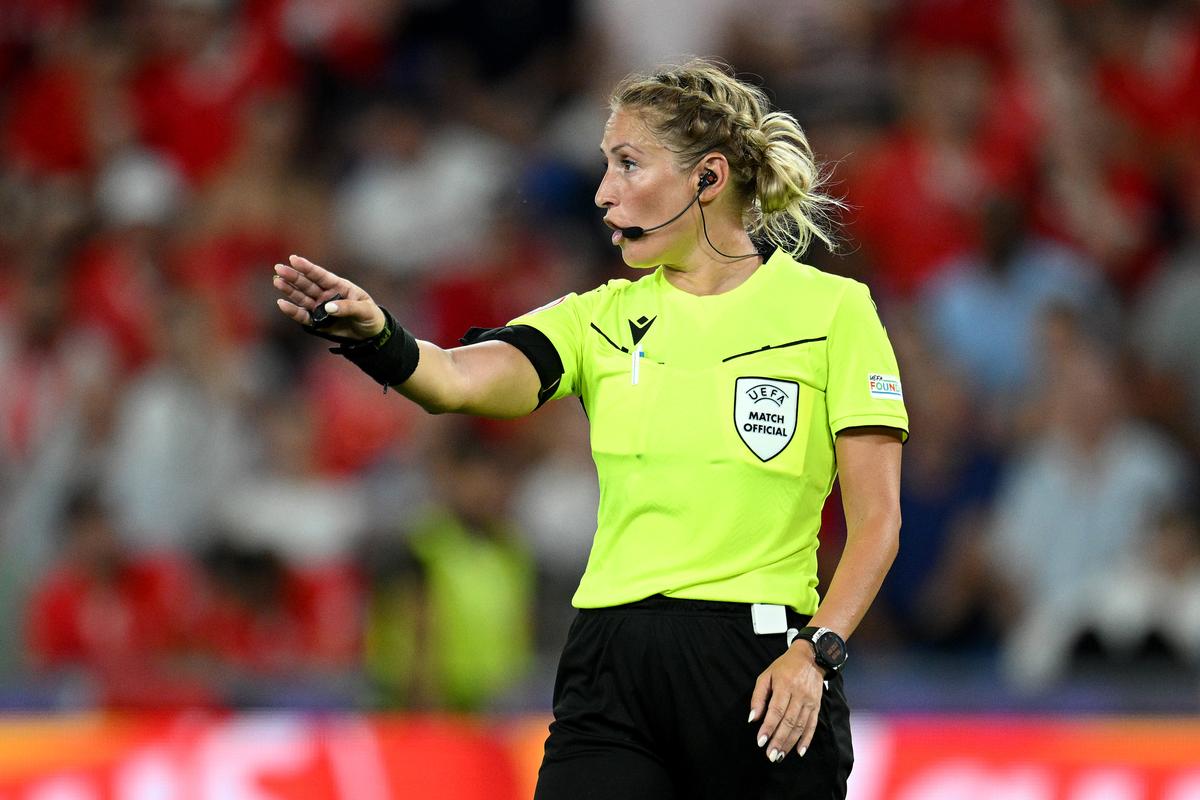 S-a încheiat prima seară de la Euro 2025 de fotbal feminin. Meci infernal pentru Alina Peșu