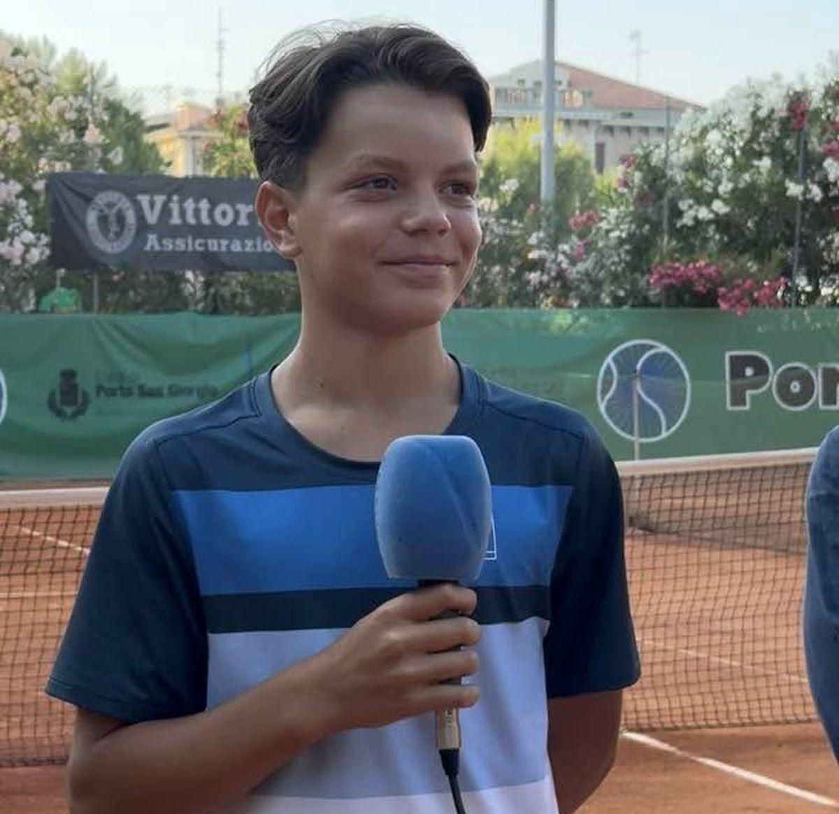 „Singurul copil din lume care a reușit asta” » Povestea lui William Văsîi, noua speranță a tenisului românesc: naveta la 06:00 dimineața, aritmetică mentală și cum se inspiră de la Djokovic: „Își prepară smoothie-uri din rețetele lui”