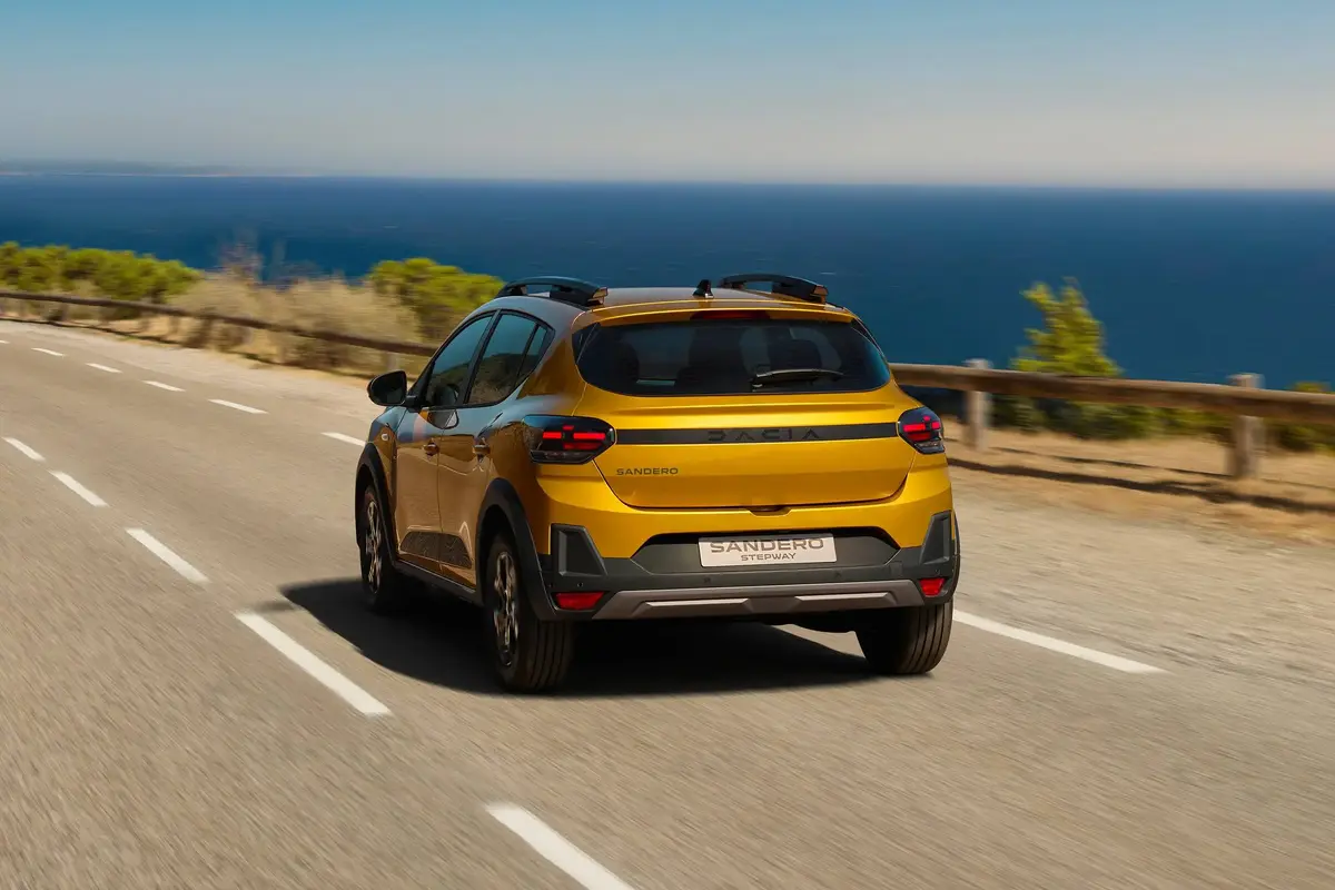 Primele imagini cu Dacia Sandero Stepway