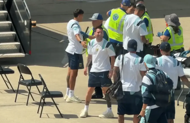Oare știu pe cine au percheziționat? Lionel Messi a oferit imaginea zilei la un control pe aeroport