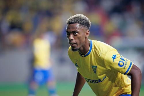 Universitatea Craiova l-a prezentat spectaculos pe Heriberto Tavares // FOTO: Imago Images