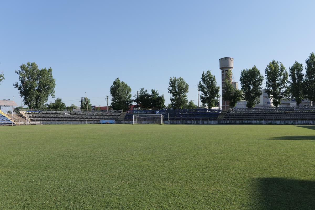 Cum arată Stadionul „Tineretului” din Urziceni // foto: Andrei Furnigă (GSP)