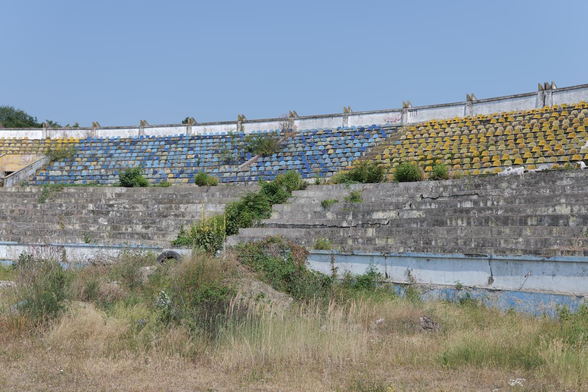 Arena din România pe care a jucat Arsenal a ajuns o junglă!