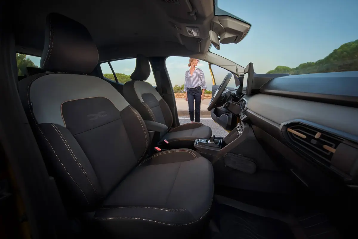 Primele imagini cu Dacia Sandero Stepway
