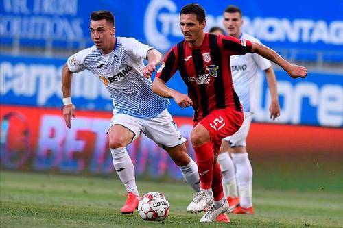 Meciul dintre Astra și Craiova a fost amânat după ce 4 fotbaliști ai giurgiuvenilor au fost depistați pozitiv cu coronavirus