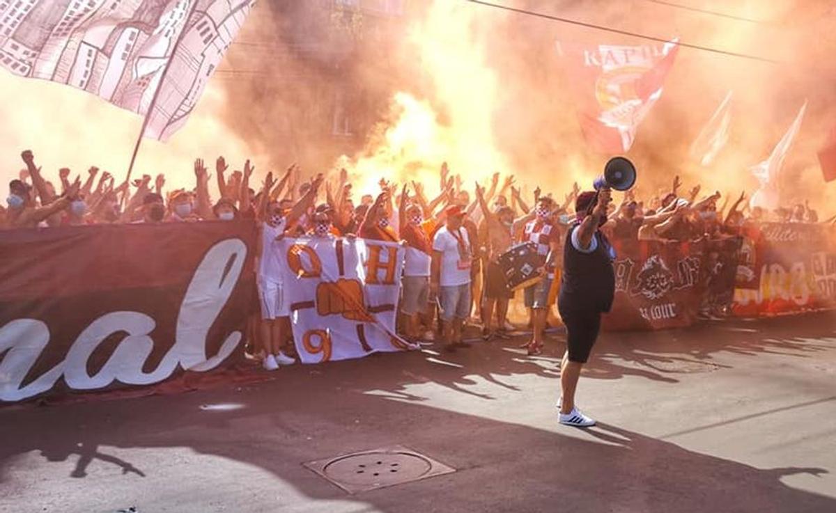 VIDEO Fanii Rapidului au făcut spectacol înaintea meciului cu Turris! Atmosferă incendiară în Regie