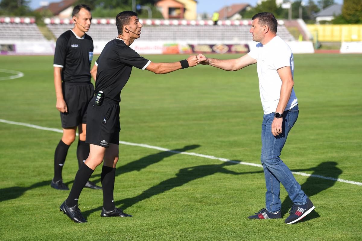 FC Argeș - UTA