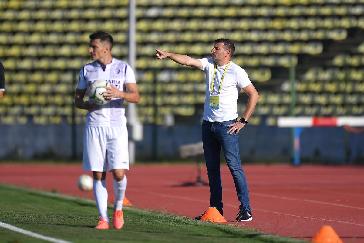 FC Argeș - UTA