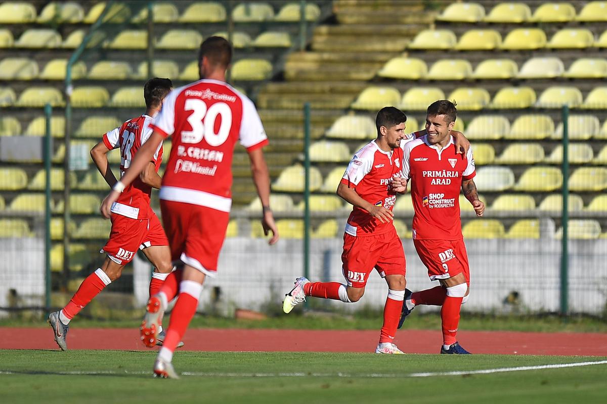 VIDEO + FOTO UTA și FC Argeș au promovat în Liga 1! DRAMATISM TOTAL: golul marcat de Rapid în 90+6 a trimis-o pe Mioveni la baraj și pe Turris în B