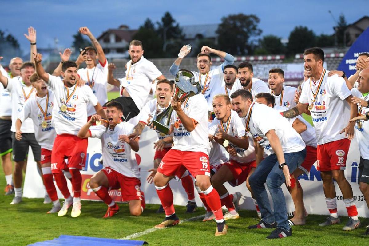 FOTO Imagini FANTASTICE! FC Argeș și UTA au sărbătorit împreună promovarea în Liga 1