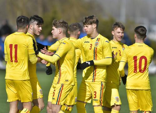 Alexandru Pantea (nr. 2) a impresionat la Euro U19 din această vară / FOTO: Imago