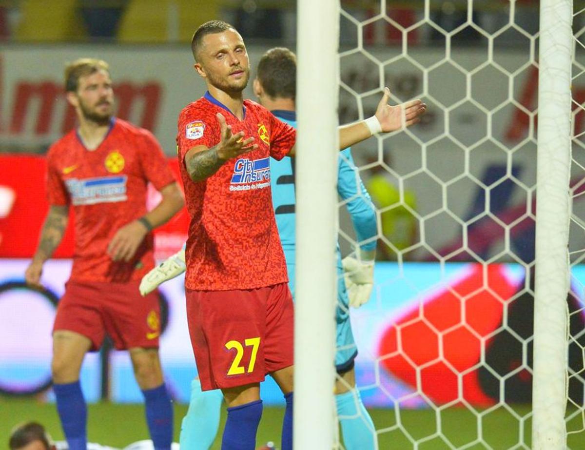 Niciun atacant n-a confirmat la FCSB în ultimii 5 ani