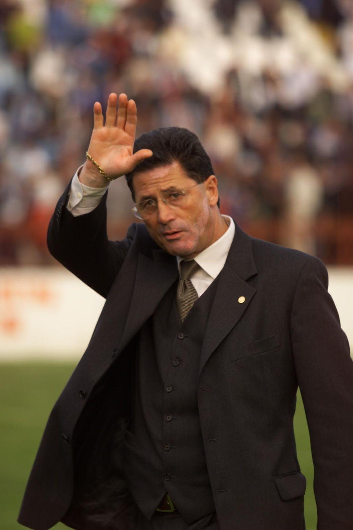 Aproape că a început să plângă în direct când a vorbit despre Cornel Dinu: „Mi se rupe sufletul când îmi răspunde așa. Fii puternic, Mister!”