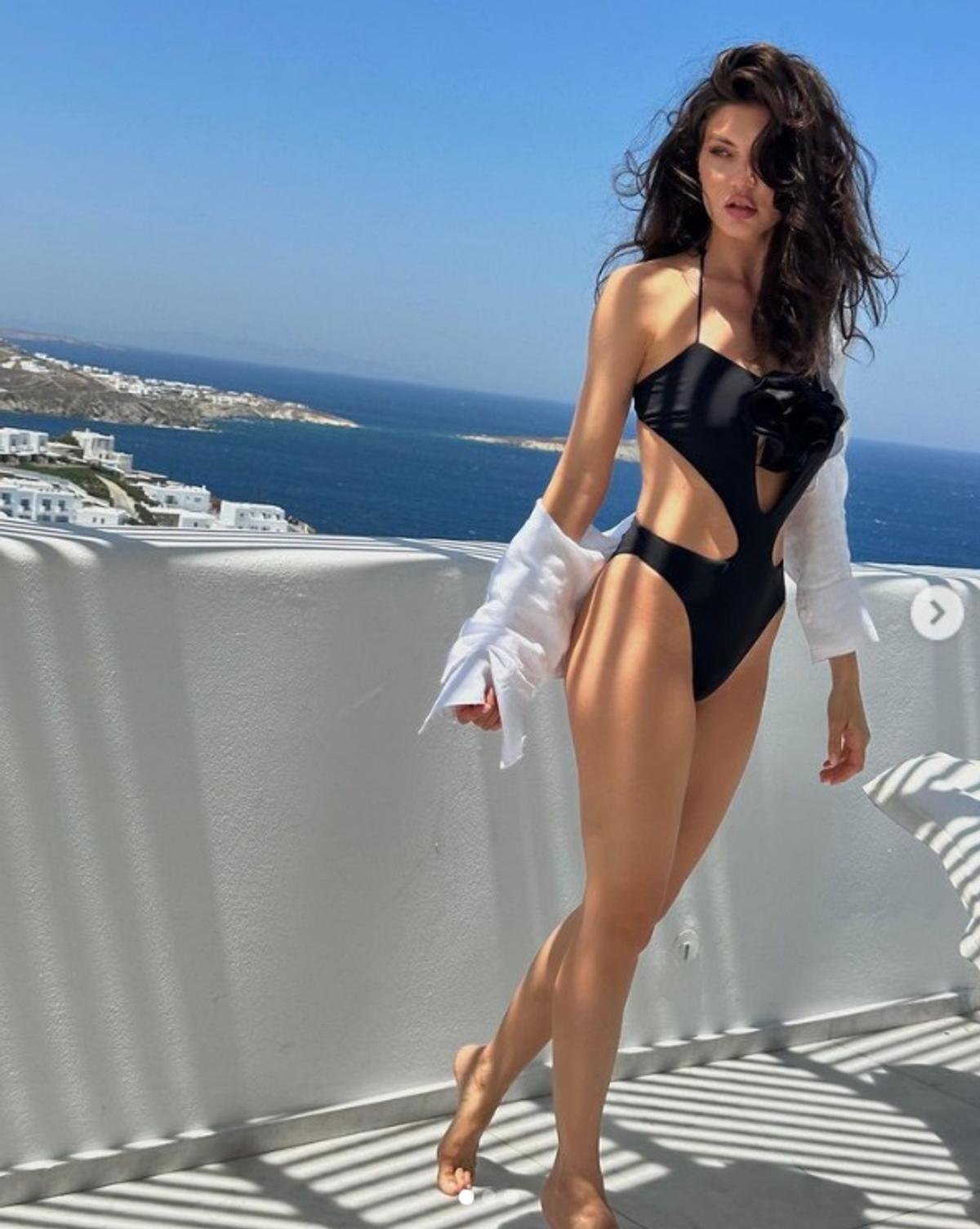 Cristina Ich nu se plictisește în izolare » Mai sexy ca niciodată, a dansat provocator și a urcat clipul pe Instagram