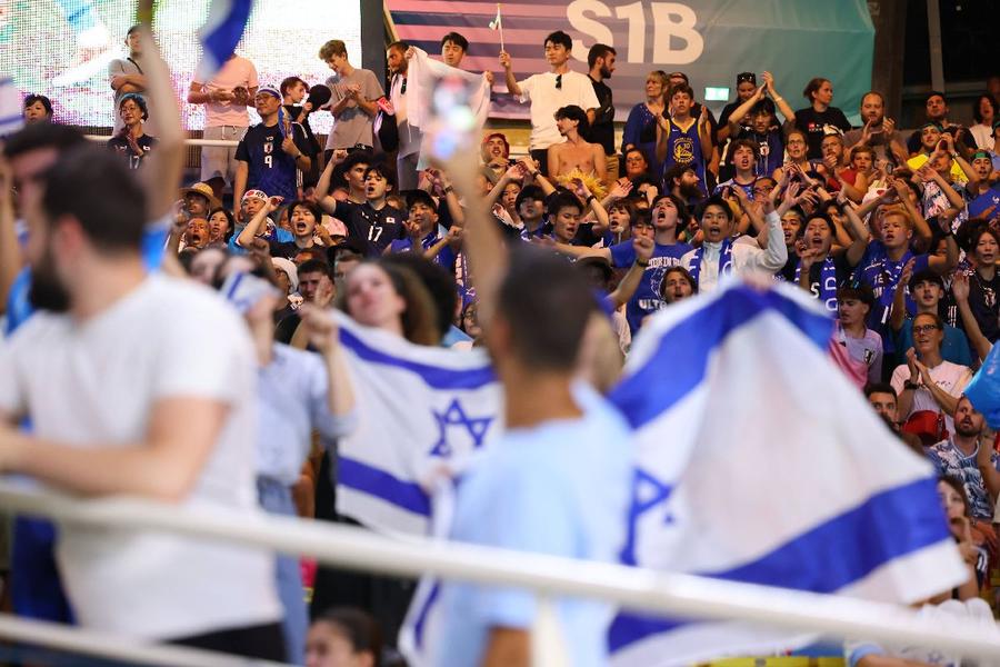 Israelienii din tribune ar fi fost ținta unor scandări antisemite / Sursă foto: Imago Images „Terorism psihologic”! » Israelul acuză, după amenințările primite de medaliatul cu aur la Jocurile Olimpice: „Nu vor ca noi să fim aici”