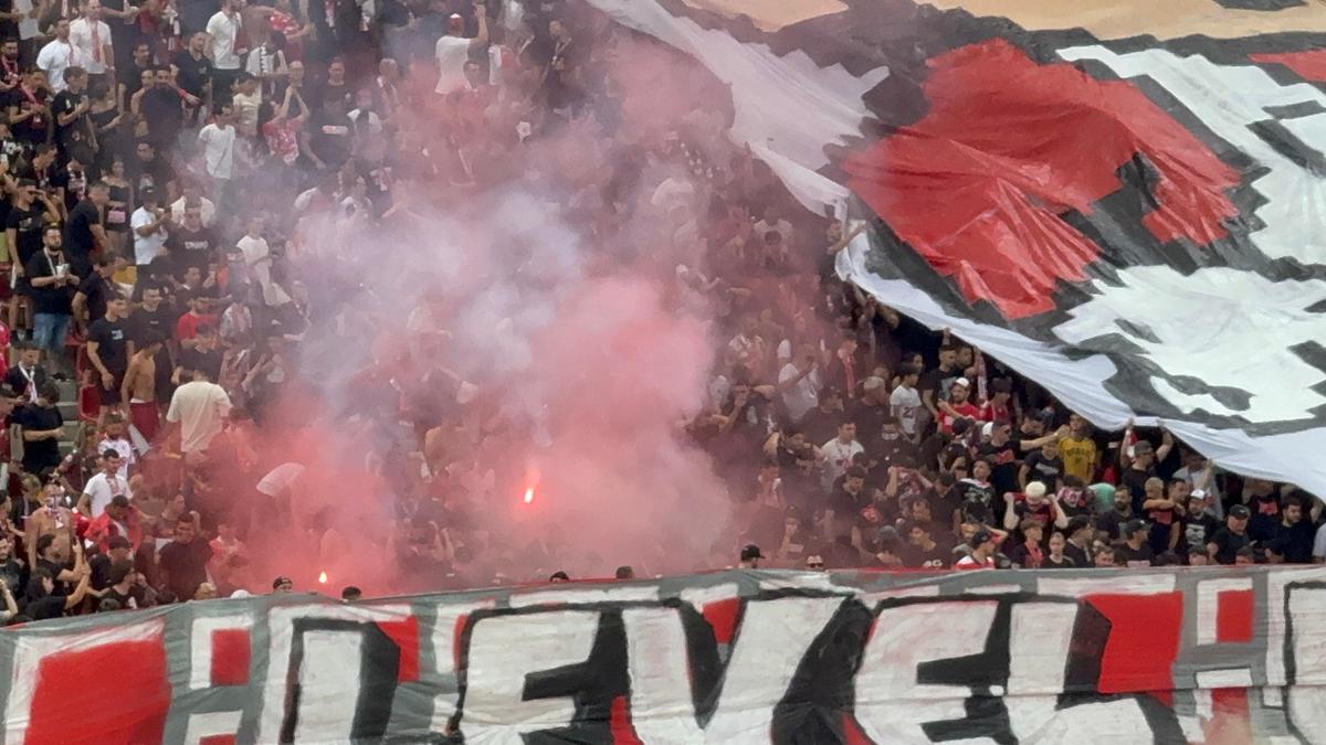 Scenografia fanilor dinamoviști la derby-ul cu FCSB / Foto: GSP
