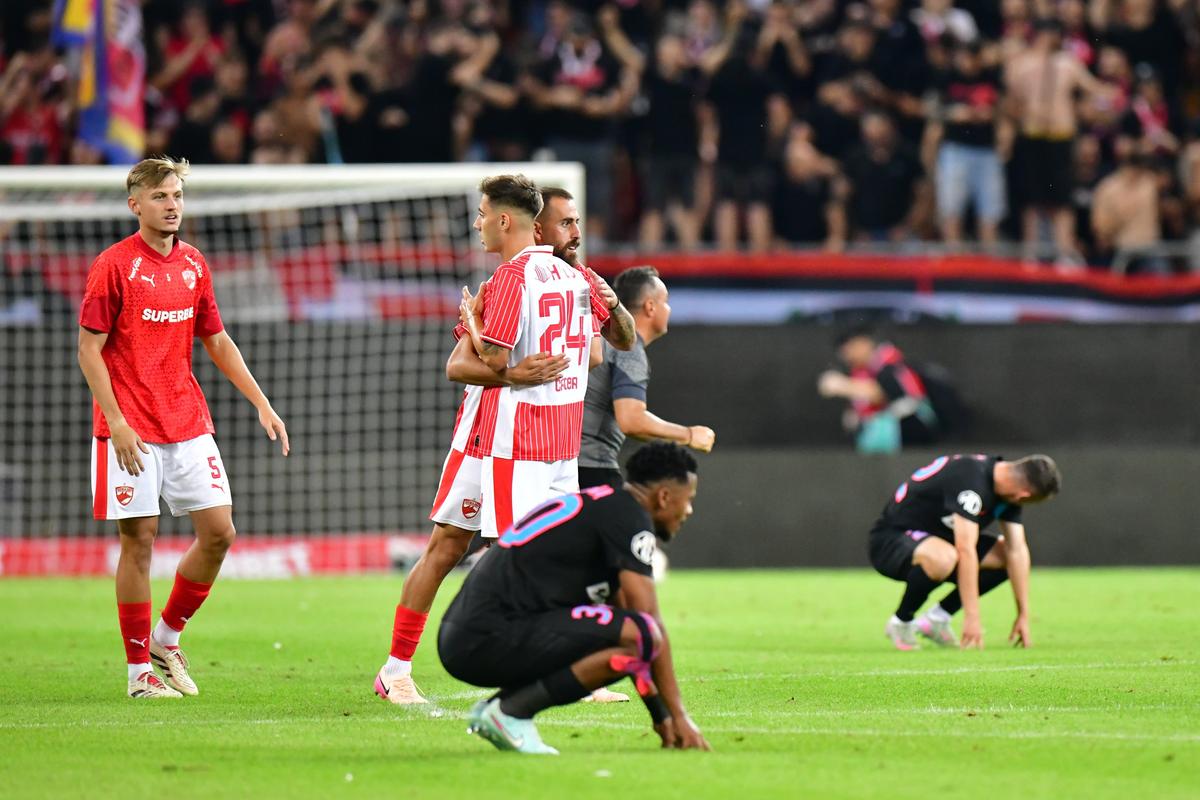 Bucuria celor de la Dinamo după victoria cu FCSB