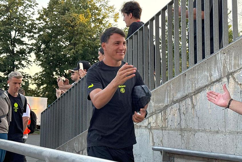 Fotbaliștii campioanei au fost în general zâmbitori la sosirea la stadion