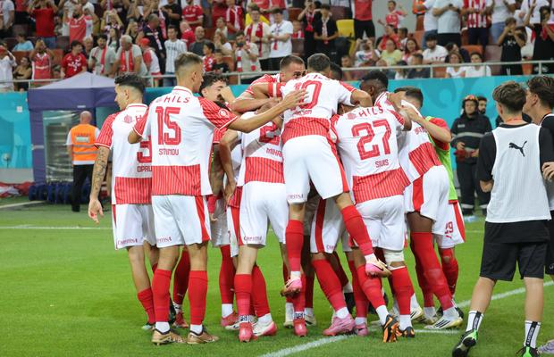 Dinamo a dat lovitura în mercato » Jucătorul complet adus de „câini”